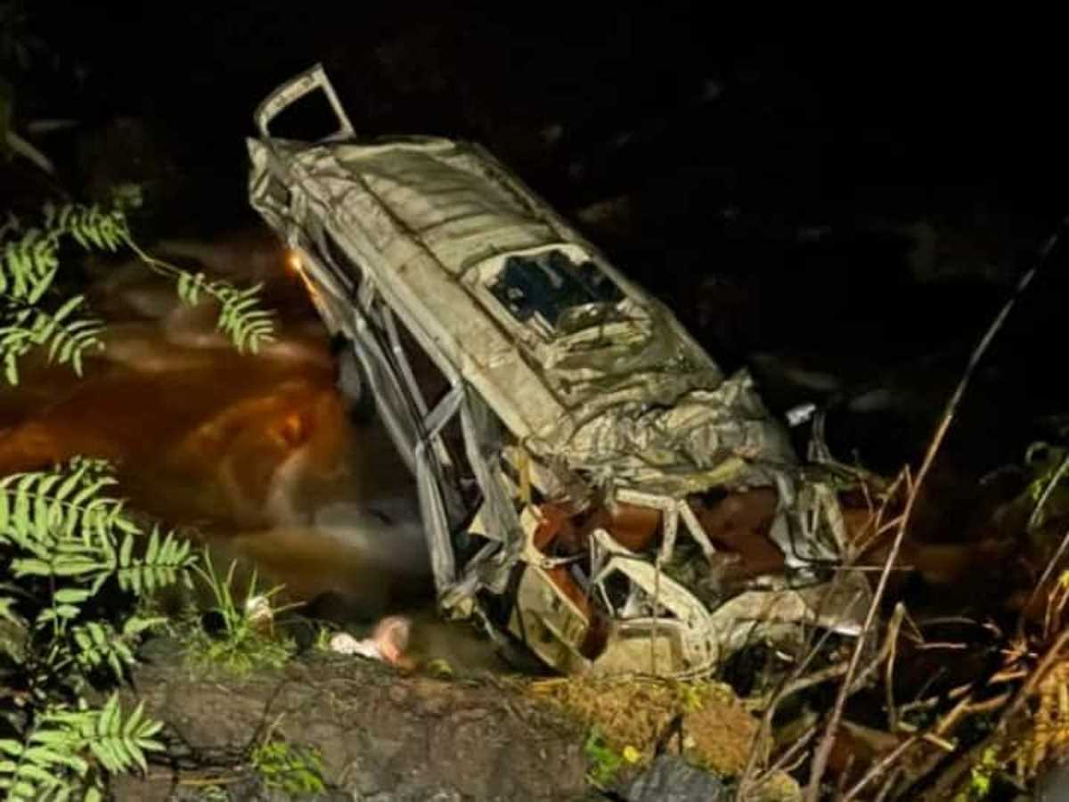 हिमाचल प्रदेश के कुल्लू में भीषण सड़क हादसा, 7 पर्यटकों की मौत, 10 घायल